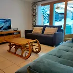 Au Pied De La Telecabine, Saastalcards Apartman *
