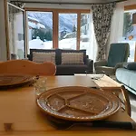 Au Pied De La Telecabine, Saastalcards * Saas Fee
