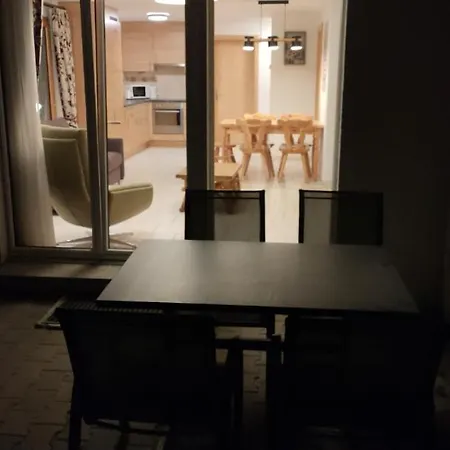 Apartamento Au Pied De La Télécabine, Saastalcards