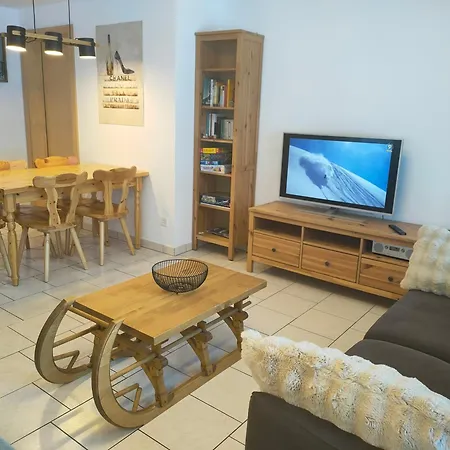 Au Pied De La Telecabine, Saastalcards * サース フェー