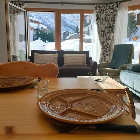 Au Pied De La Telecabine, Saastalcards * Saas Fee