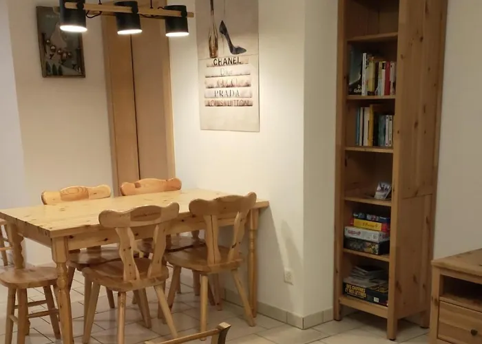 Au Pied De La Telecabine, Saastalcards *