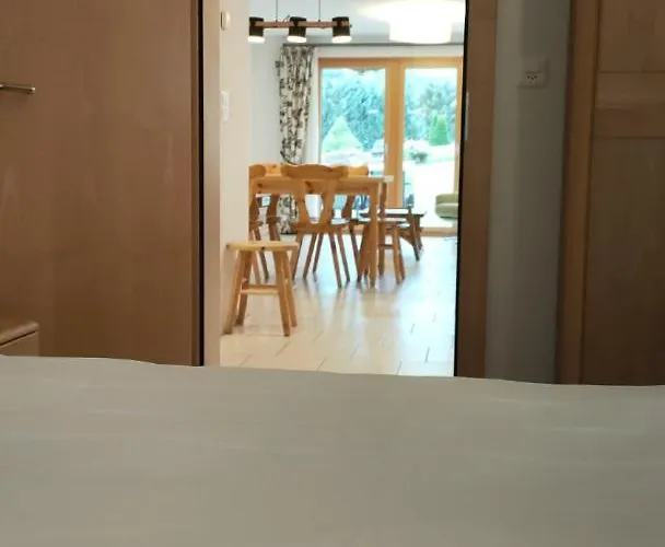 Au Pied De La Telecabine, Saastalcards Apartment