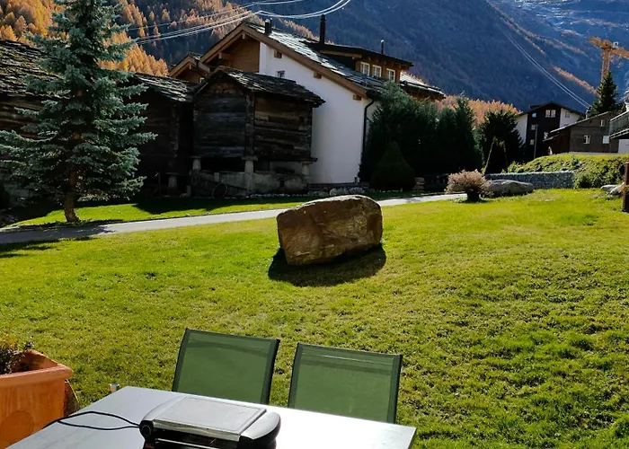 Apartment Au Pied De La Telecabine, Saastalcards