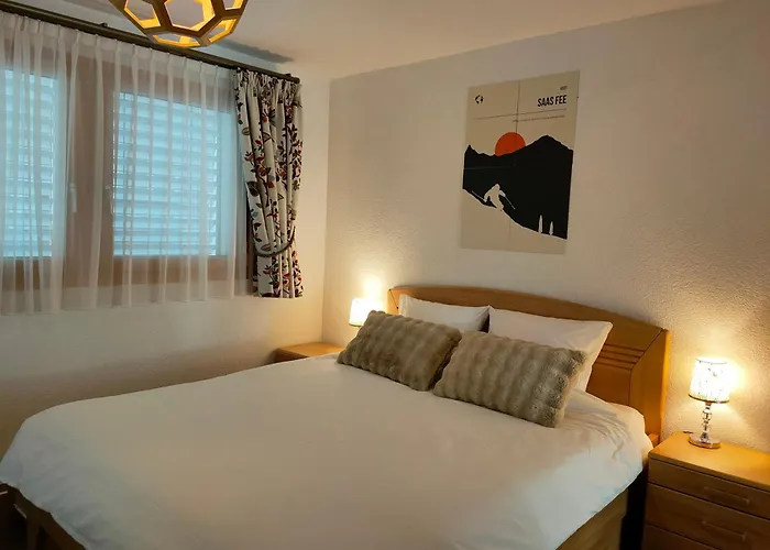 Au Pied De La Telecabine, Saastalcards * Saas-Fee